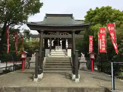 鶴ヶ峰稲荷神社の本殿・本堂