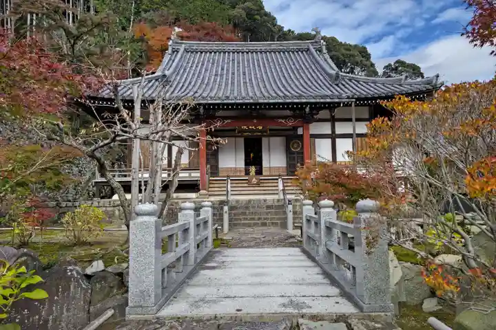 行基寺の本殿・本堂
