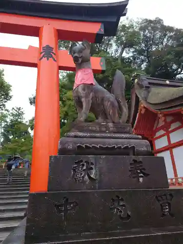 伏見稲荷大社の狛犬