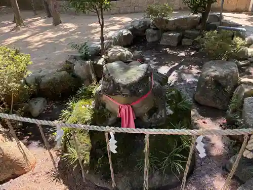 生瀬皇太神社の像