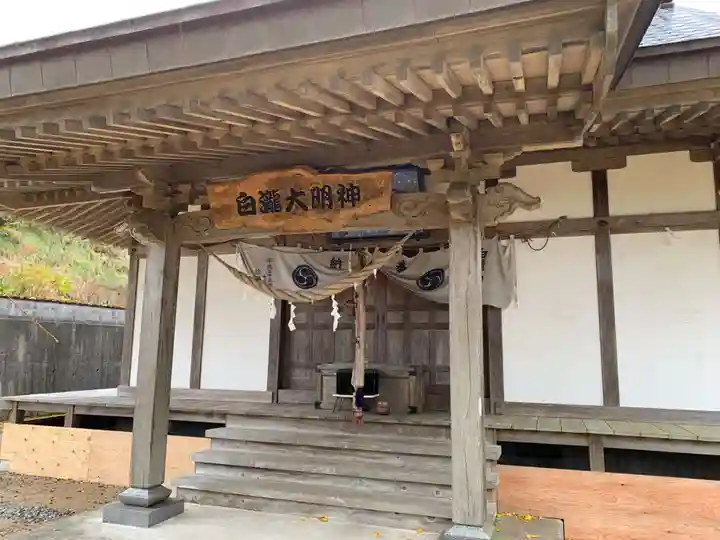 白瀧神社の本殿・本堂