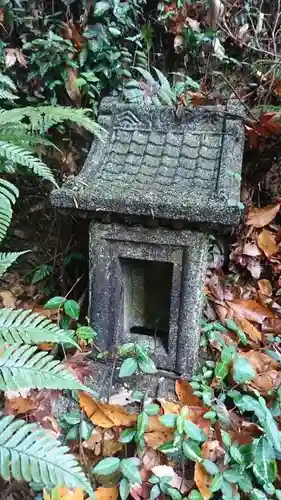 菅東山出世稲荷神社の末社