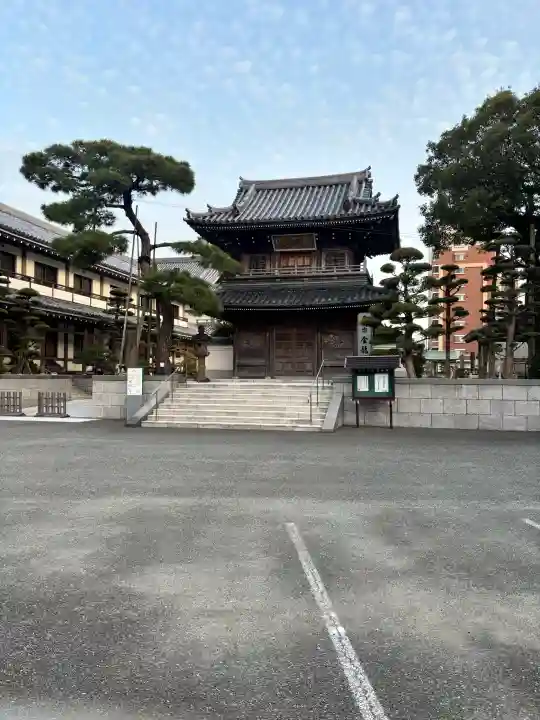 金竜寺の{uncategorized: "未分類", other: "その他", undefined: "問題あり", building: "その他建物", grave: "お墓", sacred_gate: "鳥居", guardian: "狛犬", statue: "像", buddha: "仏像", history: "歴史", nature: "自然", garden: "庭園", animal: "動物", pagoda: "塔", temizu: "手水舎", mountain_gate: "山門・神門", sanctuary: "本殿・本堂", subordinate: "末社・摂社", art: "芸術", scenery: "景色", jizo: "地蔵", ema: "絵馬", goshuin: "御朱印", omikuji: "おみくじ", items: "授与品その他", amulet: "お守り", goshuincho: "御朱印帳", eats: "食事", festival: "お祭り", votive_dance: "神楽", shichigosan: "七五三参", wedding: "結婚式", experience: "体験その他", initially: "初詣", around: "周辺", anti_infection: "感染症対策"}