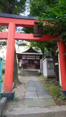出世稲荷神社（春日稲荷神社）の鳥居