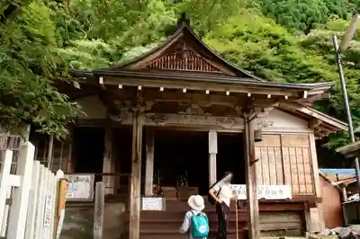 月輪寺の本殿・本堂