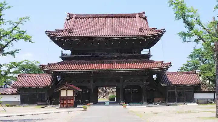 井波別院瑞泉寺の山門・神門