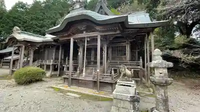 新宮神社の本殿・本堂