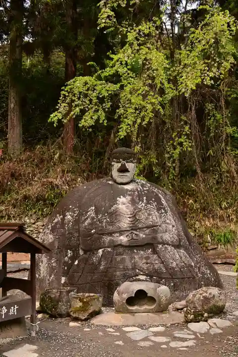 諏訪大社下社春宮(長野県)