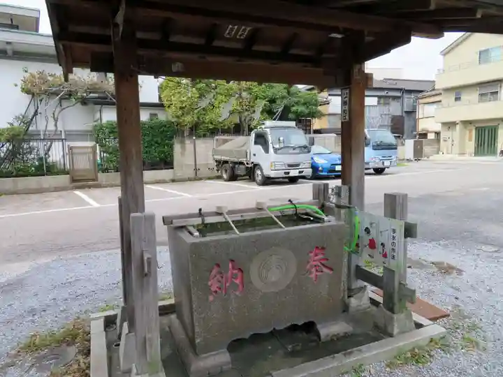三輪里稲荷神社の手水舎