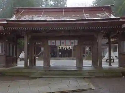 白山比咩神社の山門・神門