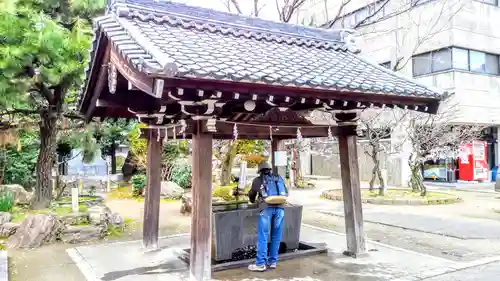 加納天満宮の手水