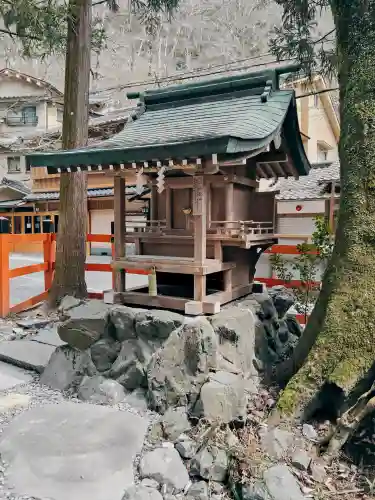 貴船神社の{uncategorized: "未分類", other: "その他", undefined: "問題あり", building: "その他建物", grave: "お墓", sacred_gate: "鳥居", guardian: "狛犬", statue: "像", buddha: "仏像", history: "歴史", nature: "自然", garden: "庭園", animal: "動物", pagoda: "塔", temizu: "手水舎", mountain_gate: "山門・神門", sanctuary: "本殿・本堂", subordinate: "末社・摂社", art: "芸術", scenery: "景色", jizo: "地蔵", ema: "絵馬", goshuin: "御朱印", omikuji: "おみくじ", items: "授与品その他", amulet: "お守り", goshuincho: "御朱印帳", eats: "食事", festival: "お祭り", votive_dance: "神楽", shichigosan: "七五三参", wedding: "結婚式", experience: "体験その他", initially: "初詣", around: "周辺", anti_infection: "感染症対策"}