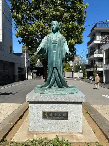 麟祥院の{uncategorized: "未分類", other: "その他", undefined: "問題あり", building: "その他建物", grave: "お墓", sacred_gate: "鳥居", guardian: "狛犬", statue: "像", buddha: "仏像", history: "歴史", nature: "自然", garden: "庭園", animal: "動物", pagoda: "塔", temizu: "手水舎", mountain_gate: "山門・神門", sanctuary: "本殿・本堂", subordinate: "末社・摂社", art: "芸術", scenery: "景色", jizo: "地蔵", ema: "絵馬", goshuin: "御朱印", omikuji: "おみくじ", items: "授与品その他", amulet: "お守り", goshuincho: "御朱印帳", eats: "食事", festival: "お祭り", votive_dance: "神楽", shichigosan: "七五三参", wedding: "結婚式", experience: "体験その他", initially: "初詣", around: "周辺", anti_infection: "感染症対策"}