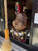 鷲神社の{uncategorized: "未分類", other: "その他", undefined: "問題あり", building: "その他建物", grave: "お墓", sacred_gate: "鳥居", guardian: "狛犬", statue: "像", buddha: "仏像", history: "歴史", nature: "自然", garden: "庭園", animal: "動物", pagoda: "塔", temizu: "手水舎", mountain_gate: "山門・神門", sanctuary: "本殿・本堂", subordinate: "末社・摂社", art: "芸術", scenery: "景色", jizo: "地蔵", ema: "絵馬", goshuin: "御朱印", omikuji: "おみくじ", items: "授与品その他", amulet: "お守り", goshuincho: "御朱印帳", eats: "食事", festival: "お祭り", votive_dance: "神楽", shichigosan: "七五三参", wedding: "結婚式", experience: "体験その他", initially: "初詣", around: "周辺", anti_infection: "感染症対策"}