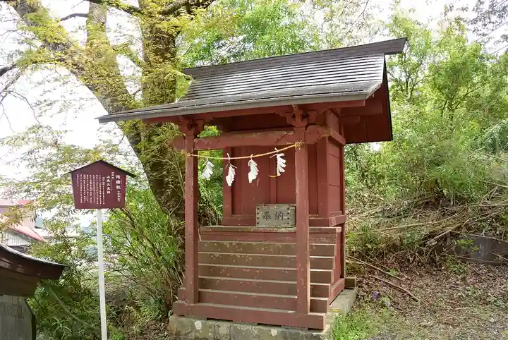 武蔵御嶽神社の末社・摂社