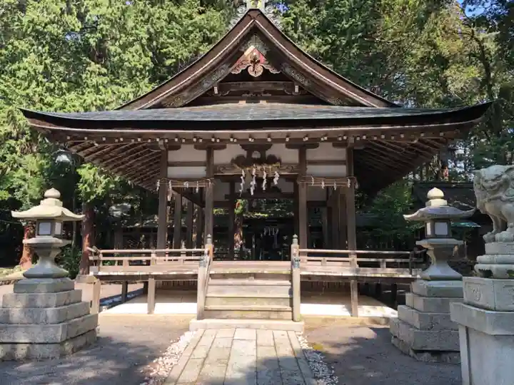 長寸神社の本殿・本堂