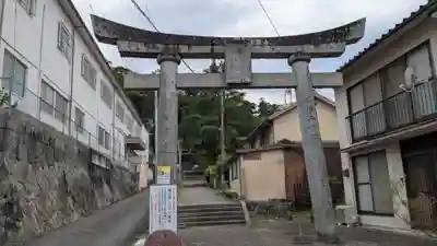 八幡朝見神社の鳥居