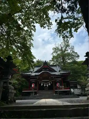 山中諏訪神社(山梨県)