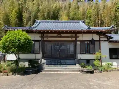 本顕寺の本殿・本堂