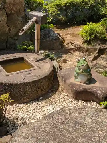 愚渓寺の手水舎