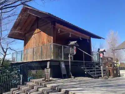 赤城神社の{uncategorized: "未分類", other: "その他", undefined: "問題あり", building: "その他建物", grave: "お墓", sacred_gate: "鳥居", guardian: "狛犬", statue: "像", buddha: "仏像", history: "歴史", nature: "自然", garden: "庭園", animal: "動物", pagoda: "塔", temizu: "手水舎", mountain_gate: "山門・神門", sanctuary: "本殿・本堂", subordinate: "末社・摂社", art: "芸術", scenery: "景色", jizo: "地蔵", ema: "絵馬", goshuin: "御朱印", omikuji: "おみくじ", items: "授与品その他", amulet: "お守り", goshuincho: "御朱印帳", eats: "食事", festival: "お祭り", votive_dance: "神楽", shichigosan: "七五三参", wedding: "結婚式", experience: "体験その他", initially: "初詣", around: "周辺", anti_infection: "感染症対策"}
