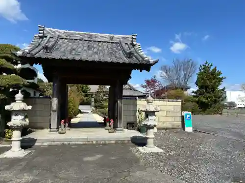 高徳寺の{uncategorized: "未分類", other: "その他", undefined: "問題あり", building: "その他建物", grave: "お墓", sacred_gate: "鳥居", guardian: "狛犬", statue: "像", buddha: "仏像", history: "歴史", nature: "自然", garden: "庭園", animal: "動物", pagoda: "塔", temizu: "手水舎", mountain_gate: "山門・神門", sanctuary: "本殿・本堂", subordinate: "末社・摂社", art: "芸術", scenery: "景色", jizo: "地蔵", ema: "絵馬", goshuin: "御朱印", omikuji: "おみくじ", items: "授与品その他", amulet: "お守り", goshuincho: "御朱印帳", eats: "食事", festival: "お祭り", votive_dance: "神楽", shichigosan: "七五三参", wedding: "結婚式", experience: "体験その他", initially: "初詣", around: "周辺", anti_infection: "感染症対策"}