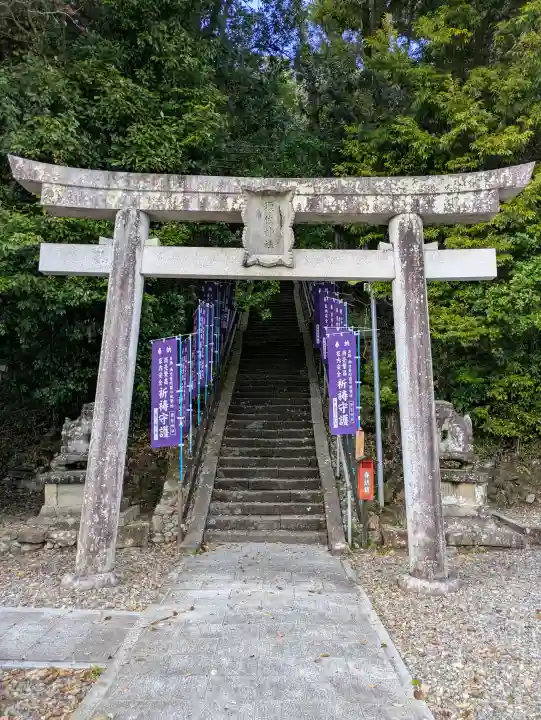 須佐神社の{uncategorized: "未分類", other: "その他", undefined: "問題あり", building: "その他建物", grave: "お墓", sacred_gate: "鳥居", guardian: "狛犬", statue: "像", buddha: "仏像", history: "歴史", nature: "自然", garden: "庭園", animal: "動物", pagoda: "塔", temizu: "手水舎", mountain_gate: "山門・神門", sanctuary: "本殿・本堂", subordinate: "末社・摂社", art: "芸術", scenery: "景色", jizo: "地蔵", ema: "絵馬", goshuin: "御朱印", omikuji: "おみくじ", items: "授与品その他", amulet: "お守り", goshuincho: "御朱印帳", eats: "食事", festival: "お祭り", votive_dance: "神楽", shichigosan: "七五三参", wedding: "結婚式", experience: "体験その他", initially: "初詣", around: "周辺", anti_infection: "感染症対策"}