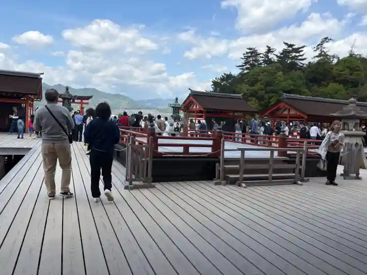 厳島神社(広島県)