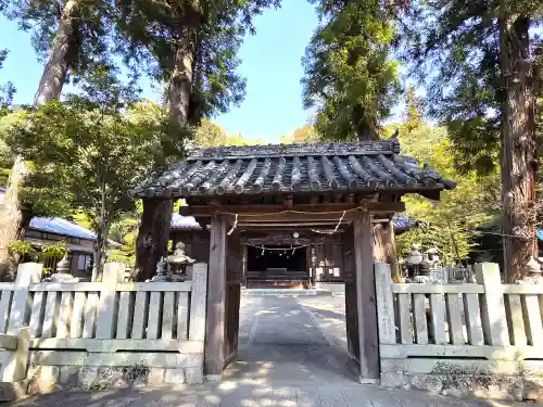 由加神社（和気由加神社）の山門・神門