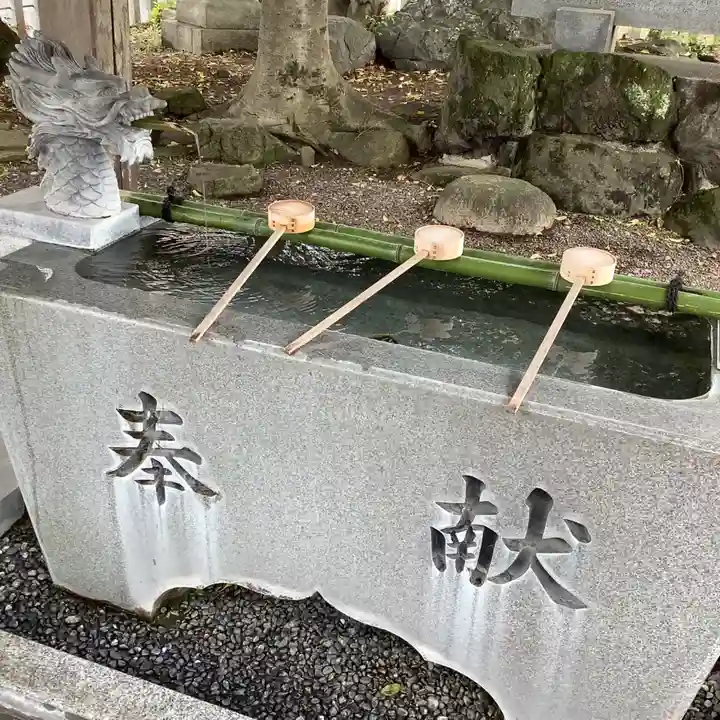 片山八幡神社の手水舎