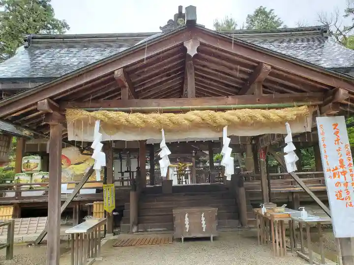 大和神社の本殿・本堂