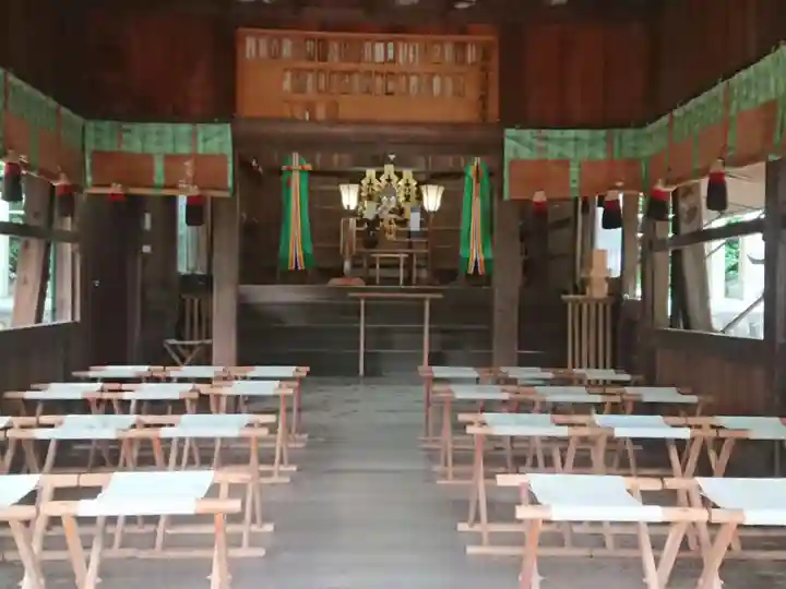 八柱神社(荒尾)の本殿・本堂