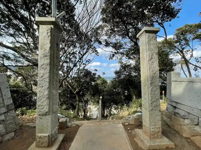 津加計志神社の建物その他