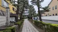 清光寺の山門