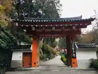 三室戸寺の山門・神門