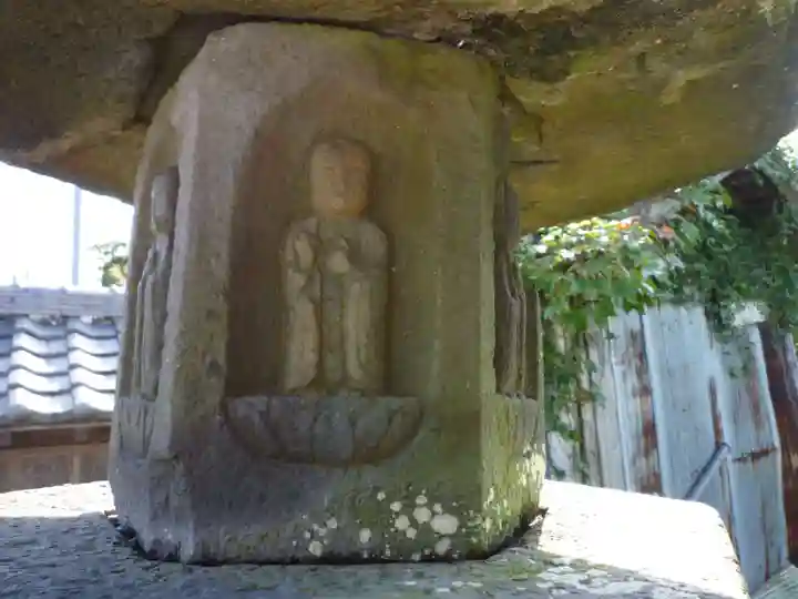 六地蔵石幢(有明六地蔵)(三重県)