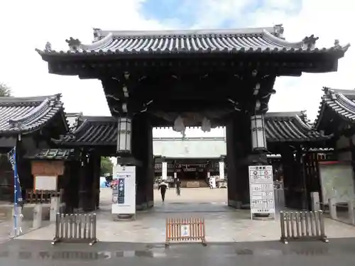 大阪天満宮の山門