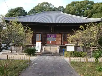 甲山寺の本殿・本堂