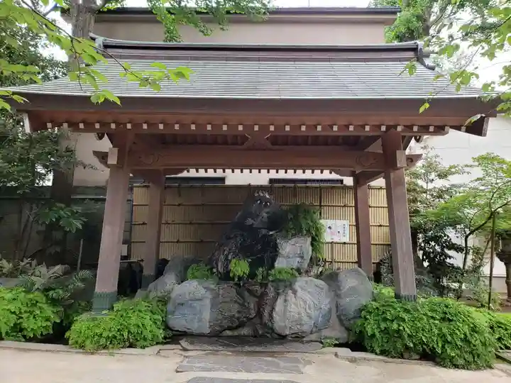 馬橋稲荷神社の手水舎