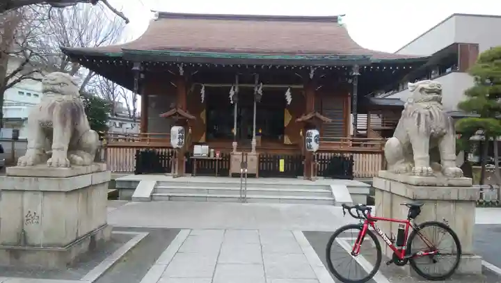 鎧神社の本殿・本堂