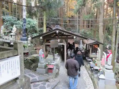 宝山寺の地蔵