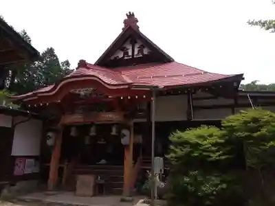 長岳寺の本殿・本堂