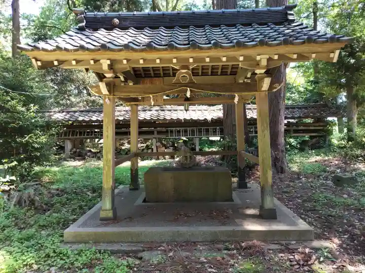 石部神社の{uncategorized: "未分類", other: "その他", undefined: "問題あり", building: "その他建物", grave: "お墓", sacred_gate: "鳥居", guardian: "狛犬", statue: "像", buddha: "仏像", history: "歴史", nature: "自然", garden: "庭園", animal: "動物", pagoda: "塔", temizu: "手水舎", mountain_gate: "山門・神門", sanctuary: "本殿・本堂", subordinate: "末社・摂社", art: "芸術", scenery: "景色", jizo: "地蔵", ema: "絵馬", goshuin: "御朱印", omikuji: "おみくじ", items: "授与品その他", amulet: "お守り", goshuincho: "御朱印帳", eats: "食事", festival: "お祭り", votive_dance: "神楽", shichigosan: "七五三参", wedding: "結婚式", experience: "体験その他", initially: "初詣", around: "周辺", anti_infection: "感染症対策"}
