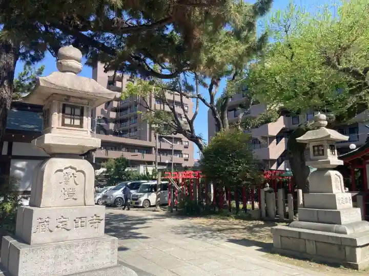 魚崎八幡宮神社の{uncategorized: "未分類", other: "その他", undefined: "問題あり", building: "その他建物", grave: "お墓", sacred_gate: "鳥居", guardian: "狛犬", statue: "像", buddha: "仏像", history: "歴史", nature: "自然", garden: "庭園", animal: "動物", pagoda: "塔", temizu: "手水舎", mountain_gate: "山門・神門", sanctuary: "本殿・本堂", subordinate: "末社・摂社", art: "芸術", scenery: "景色", jizo: "地蔵", ema: "絵馬", goshuin: "御朱印", omikuji: "おみくじ", items: "授与品その他", amulet: "お守り", goshuincho: "御朱印帳", eats: "食事", festival: "お祭り", votive_dance: "神楽", shichigosan: "七五三参", wedding: "結婚式", experience: "体験その他", initially: "初詣", around: "周辺", anti_infection: "感染症対策"}