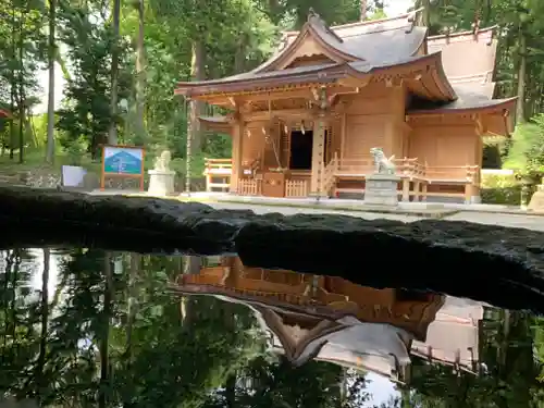 須山浅間神社の本殿