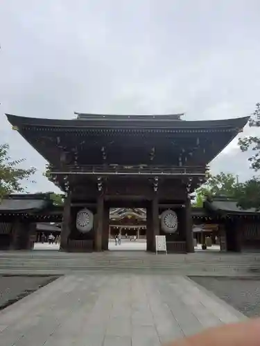 寒川神社の山門・神門