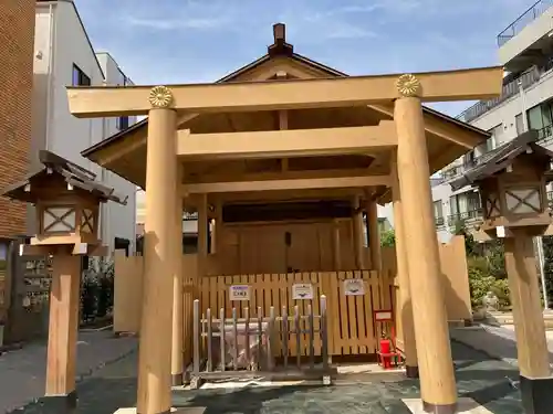 小石川大神宮の鳥居