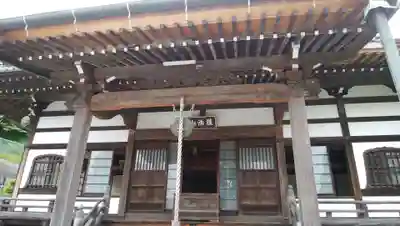 満蔵院の本殿・本堂