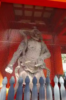 毘沙門堂門跡の像