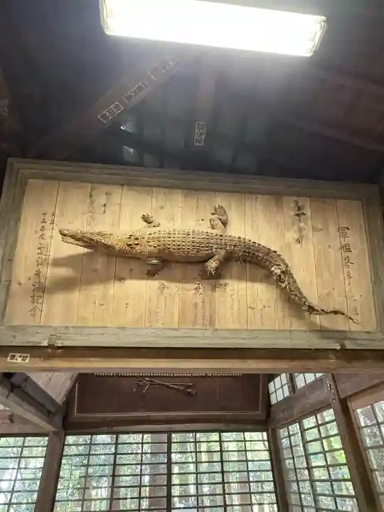 彌彦神社の{uncategorized: "未分類", other: "その他", undefined: "問題あり", building: "その他建物", grave: "お墓", sacred_gate: "鳥居", guardian: "狛犬", statue: "像", buddha: "仏像", history: "歴史", nature: "自然", garden: "庭園", animal: "動物", pagoda: "塔", temizu: "手水舎", mountain_gate: "山門・神門", sanctuary: "本殿・本堂", subordinate: "末社・摂社", art: "芸術", scenery: "景色", jizo: "地蔵", ema: "絵馬", goshuin: "御朱印", omikuji: "おみくじ", items: "授与品その他", amulet: "お守り", goshuincho: "御朱印帳", eats: "食事", festival: "お祭り", votive_dance: "神楽", shichigosan: "七五三参", wedding: "結婚式", experience: "体験その他", initially: "初詣", around: "周辺", anti_infection: "感染症対策"}
